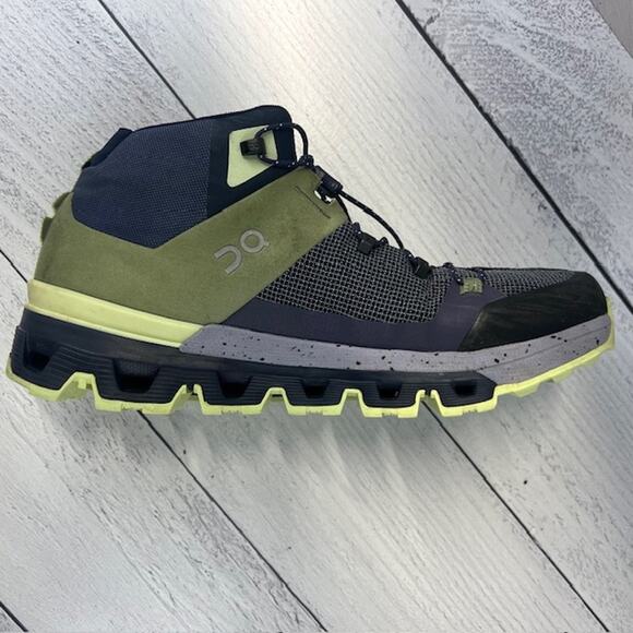 On Cloudtrax Women’s Hiking Boots 10 Purple Trail Outdoor Shoes Great Condition - Picture 5 of 10